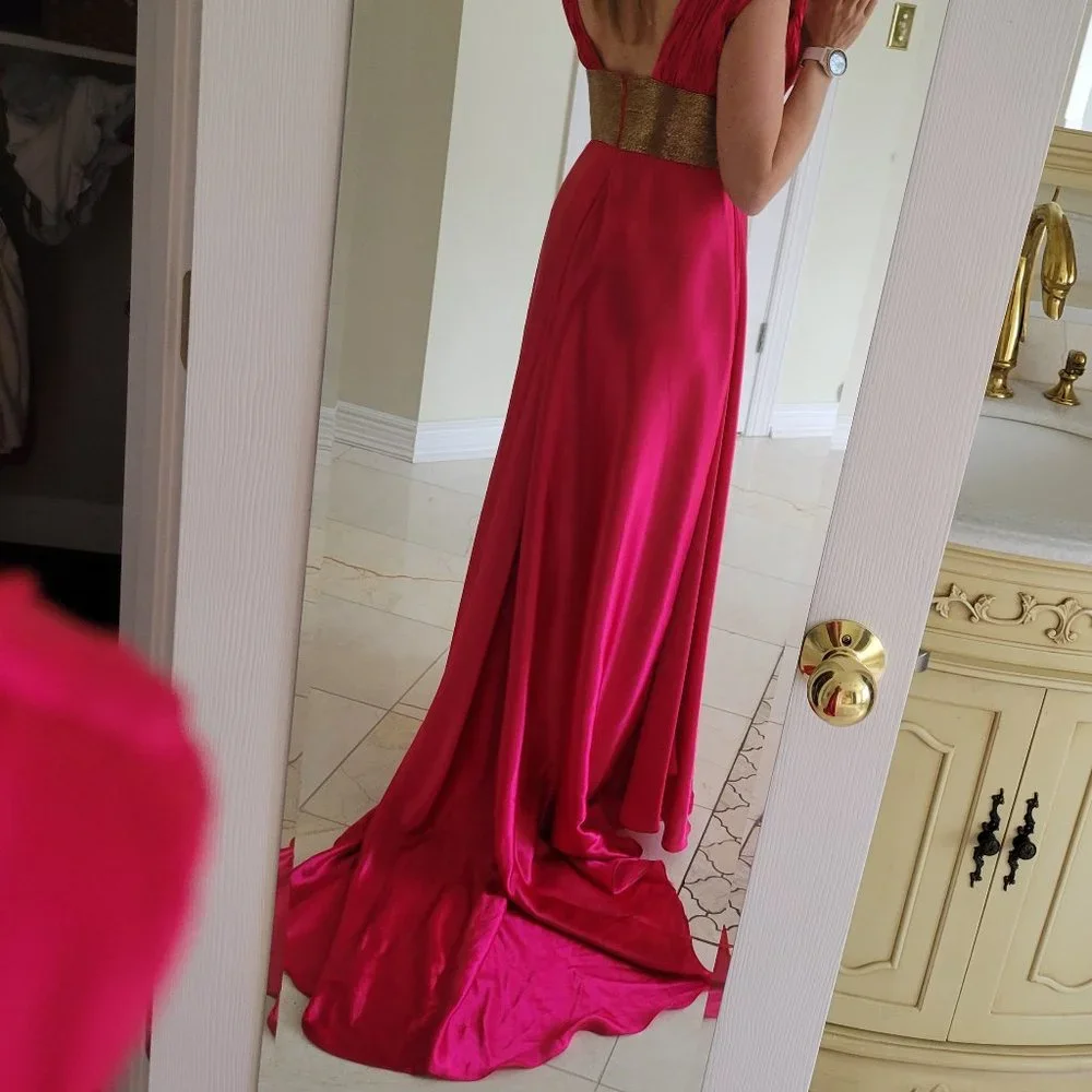 Jovani Gown - Picture 3 of 12